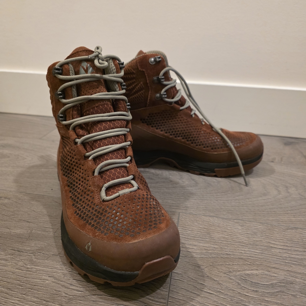 Sold** Vasque Women's Rust Brown Hiking Boots